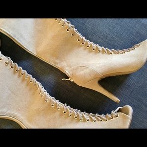 ❤️ Thigh High Lace up boots nude suede open toe